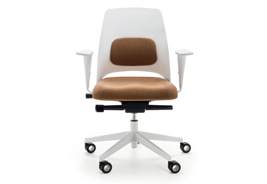 Silla de oficina Arin diseñada por Perry A. King y Santiago Miranda
