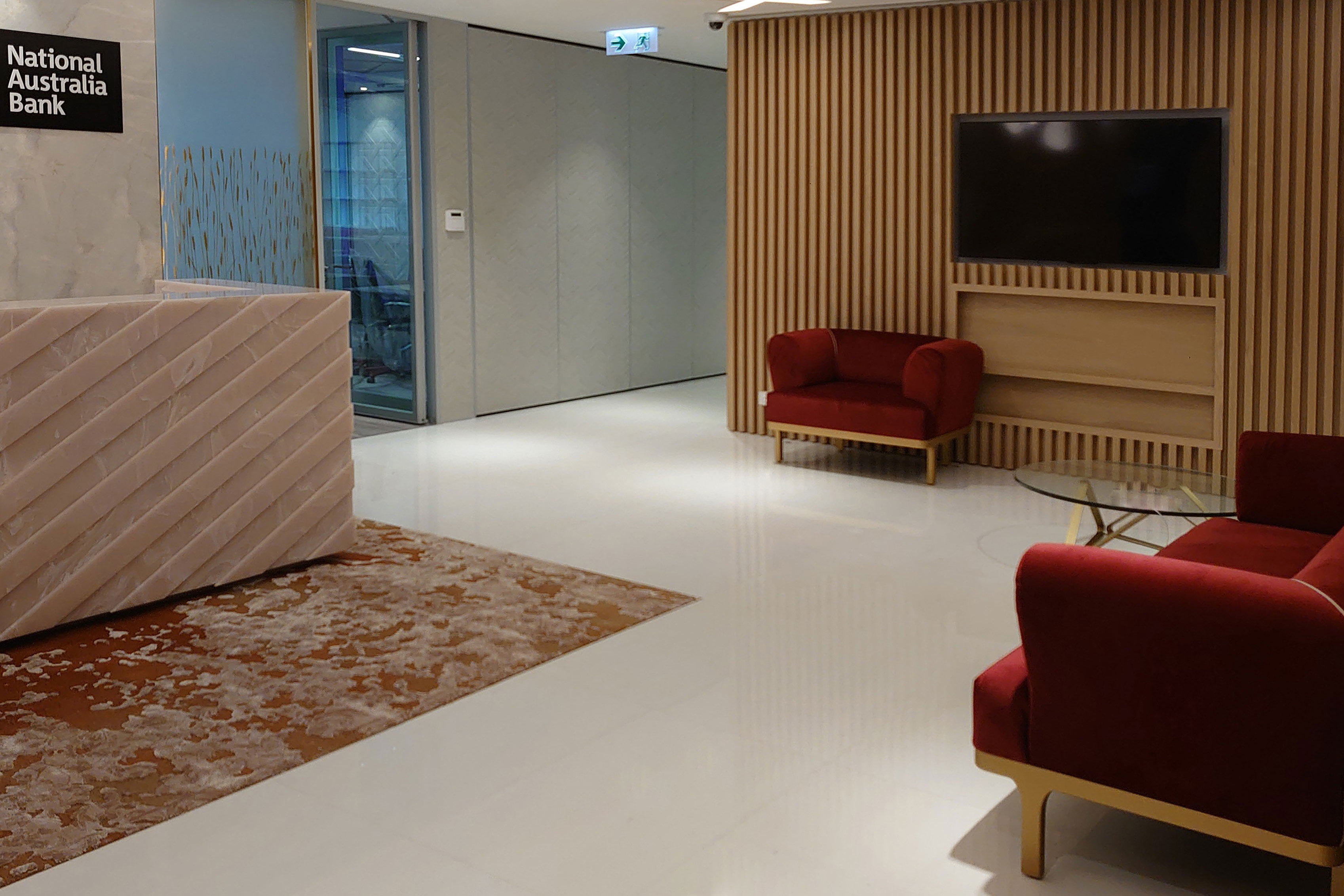Sofas ZIP en el banco Nacional de Australia en Hong Kong. Foto de Blasco&Vila