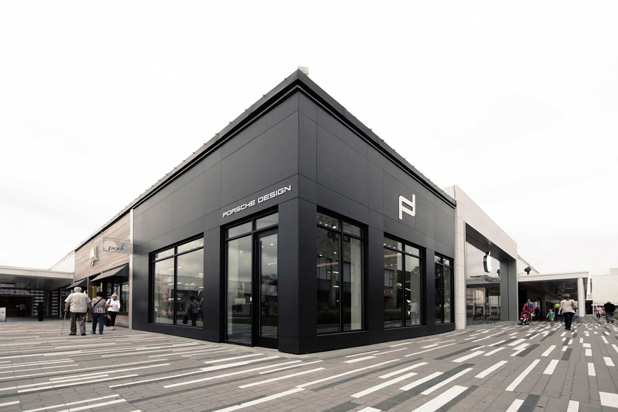 Dekton applied to the façade of Porsche boutique in Illinois, USA