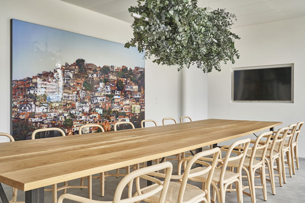 FONTAL armchairs designed by Oscar Tusquets at the Digital Luxury Group offices in Geneva, Switzerland. Photo by ©Margaret Stepien, courtesy of Expormim.