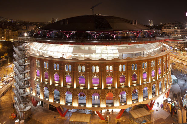 Светильники LEDS-C4 в торговом центре Arenas в Барселоне