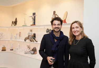 Jaime Hayón y Rosa Lladró en la inauguración del showroom de Nueva York