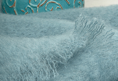 Mantas extrasuaves en mohair con colores brillantes