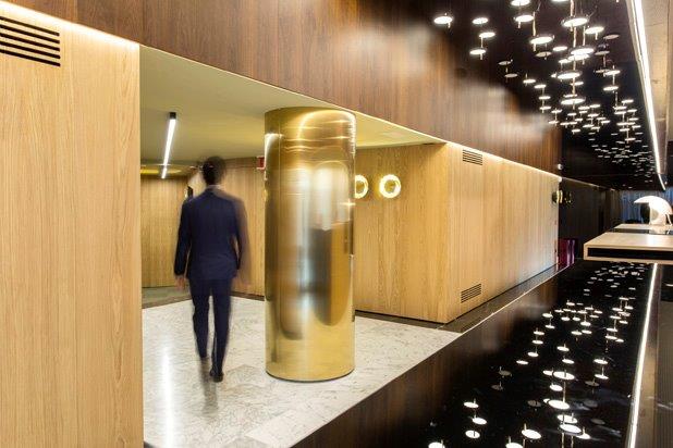 Lámpara NENÚFAR en las oficinas de banca privada en Barcelona