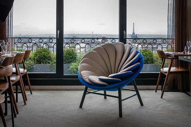Butaca QUETZAL de Marc Venot para Missana en el hotel Terrass de Paris (Francia). Foto de Gurvan Le Garrec, cortesía de Missana.