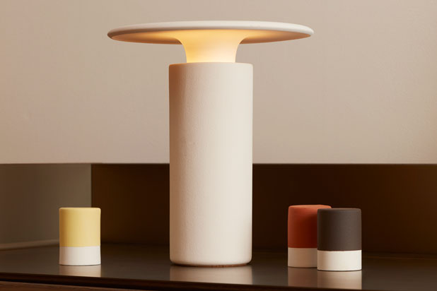 Lámpara de mesa NAIS diseñada por Luis Eslava para Pott Project. Foto cortesía de Pott Project.