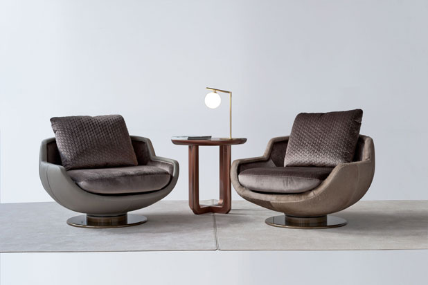 Armchairs, table and lamp. Fortune II collection