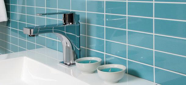 Serie Gloss en azul de Keraben