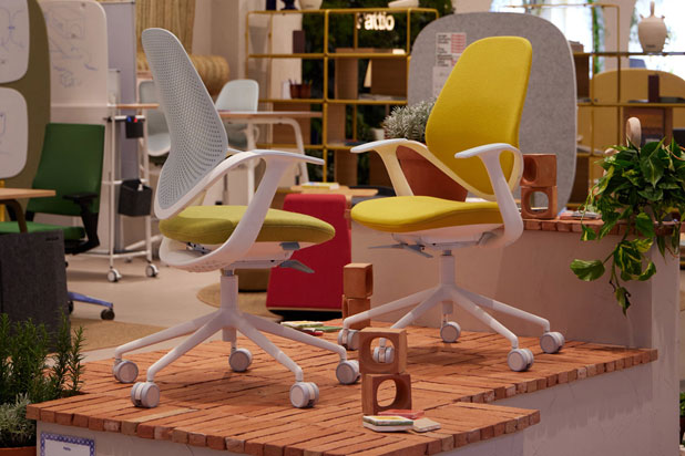 FLOW office chairs designed by ITO Design for Forma 5. Photo courtesy of Forma 5. FLOW office chairs designed by ITO Design for Forma 5. Photo courtesy of Forma 5.