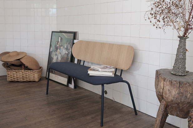 HARI bench designed by Estudi{H}ac for Ondarreta. Photo courtesy of Ondarreta.