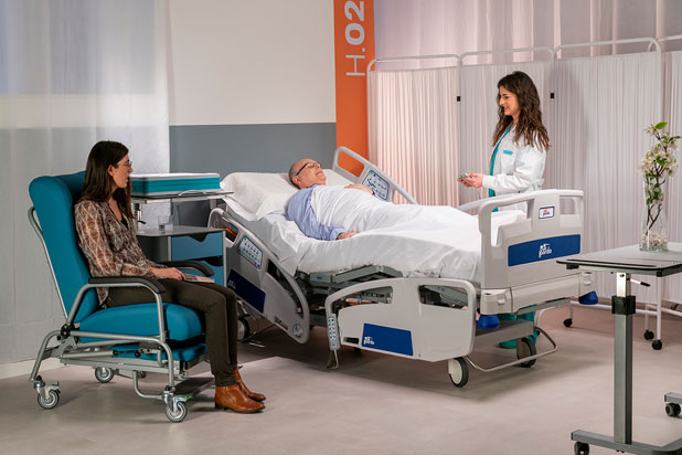 ADVANTCARE hospital bed by Industrias Pardo. Photo courtesy of Industrias Pardo.